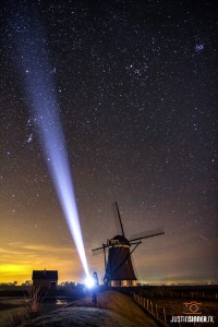 Jamila met zaklamp bij moeln "het Noorden op Texel / jamila with flashlight near windmill the North on Texel